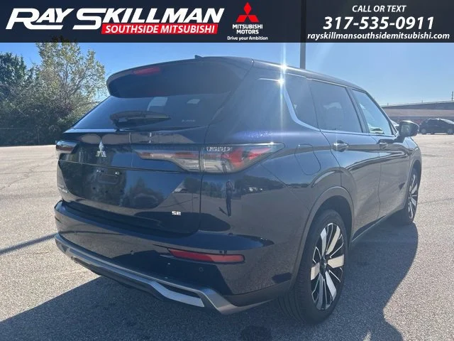 New 2026 Cosmic Blue Metallic Mitsubishi SE image 5