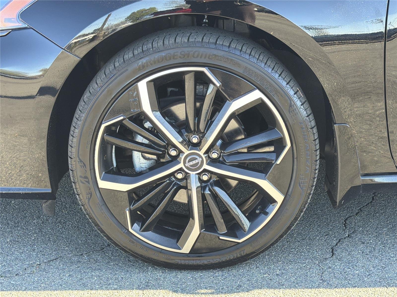 Used 2023 Super Black Nissan 2.5 SR image 29