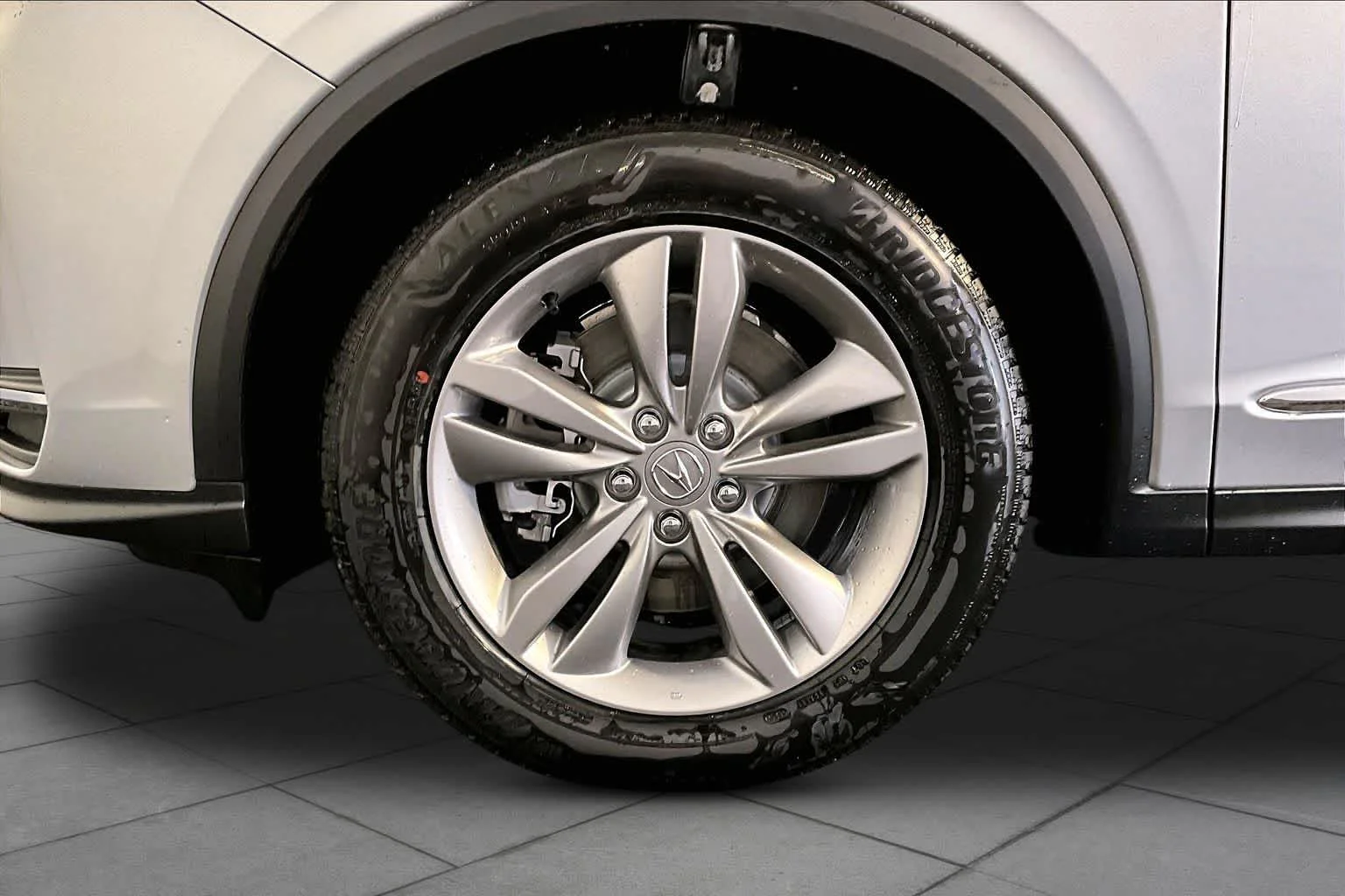 New 2026 Solar Silver Metallic Acura BASE image 18