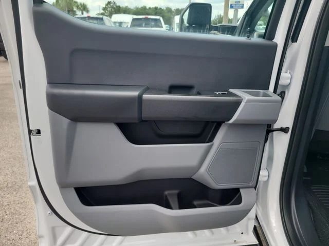 New 2026 Oxford White Ford XL image 13