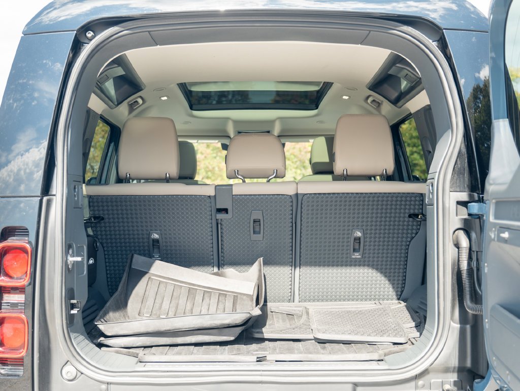Certified Used 2023 Blue Land Rover S image 38
