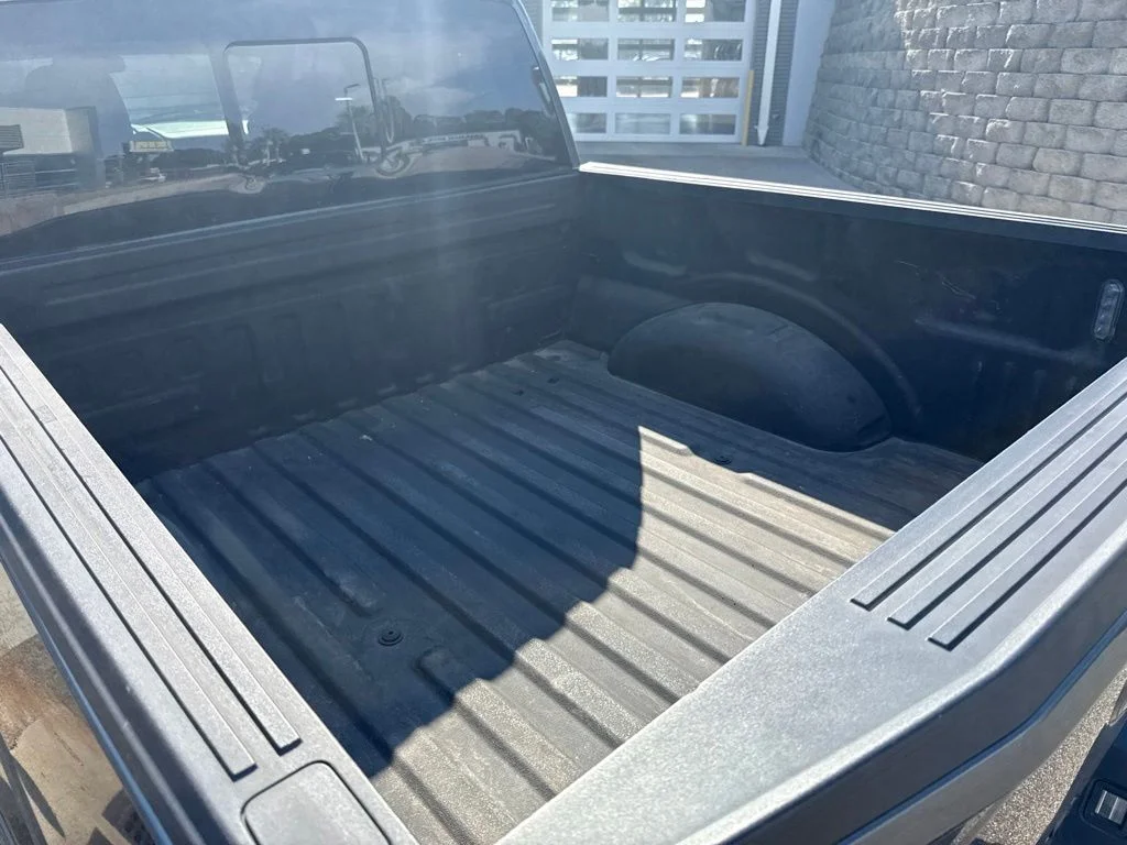 Used 2019 Gray Ford XLT image 7