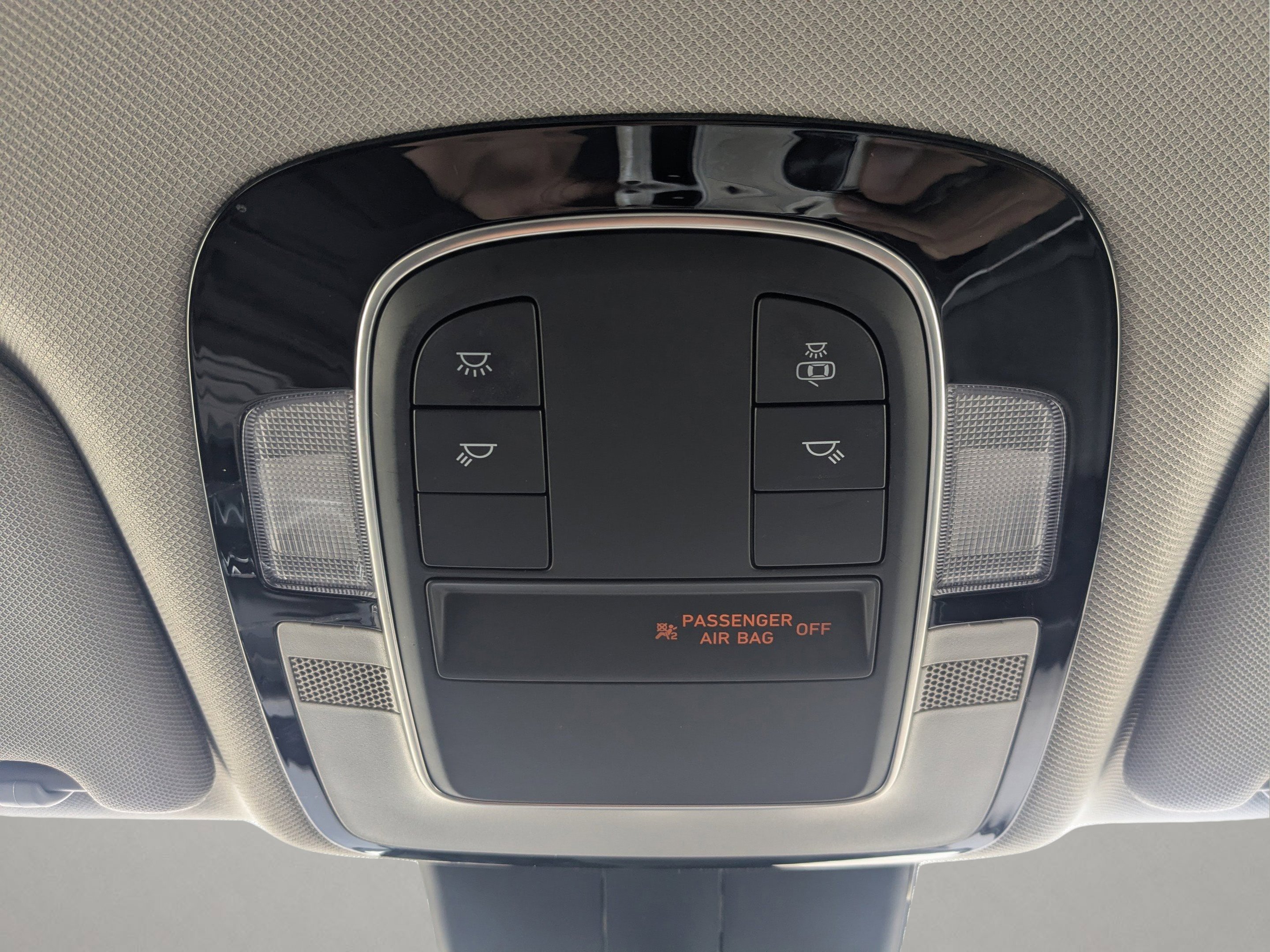 Used 2021 Quartz White Hyundai SE image 23