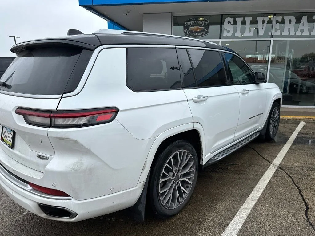 Used 2022 White Jeep Summit image 5