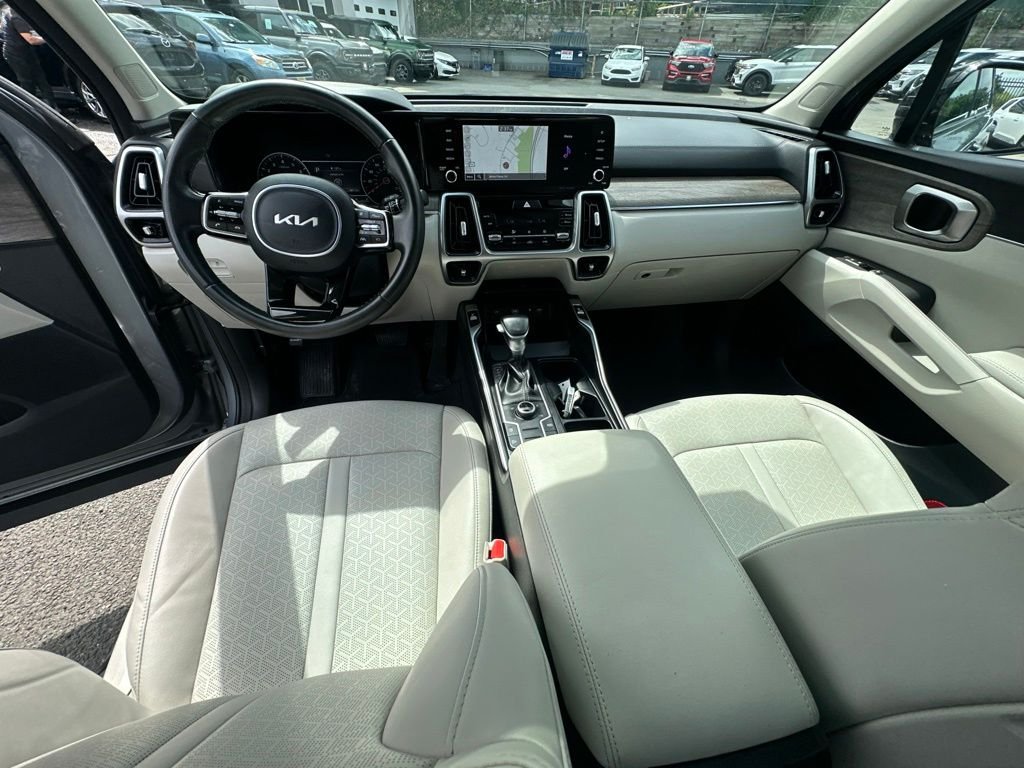 Certified Used 2023 Silver Kia X-Line S image 25