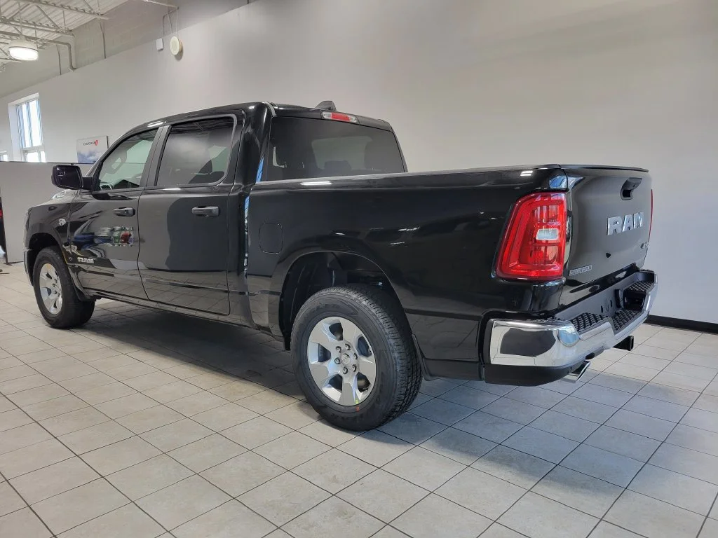 New 2026 Diamond Black Crystal Pearl-Coat Exterior Paint RAM Big Horn/Lone Star image 5