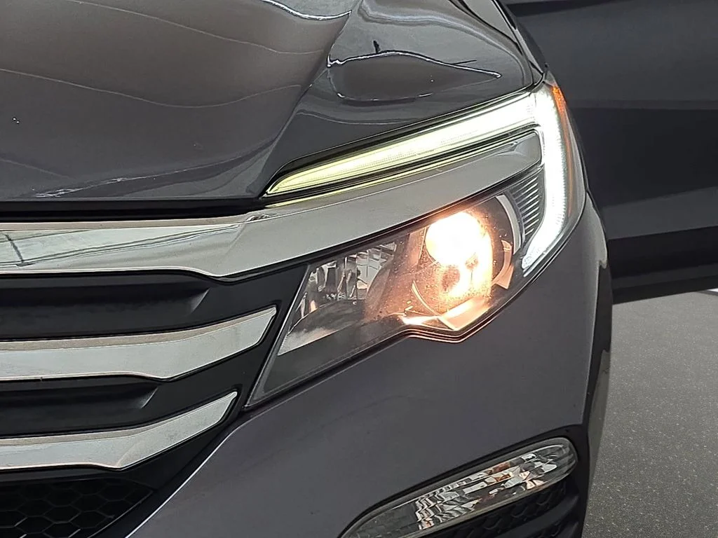 Used 2016 Modern Steel Metallic Honda EX-L image 32