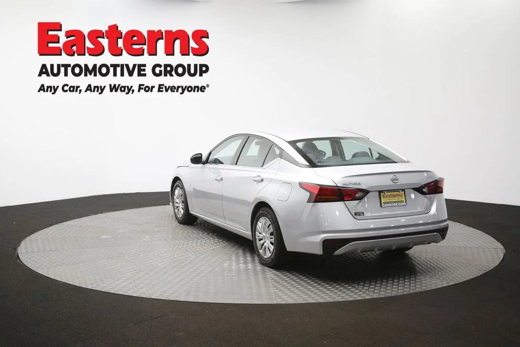 Used 2023 Silver Nissan 2.5 S image 63