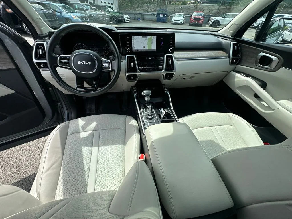 Used 2023 Silver Kia X-Line S image 25