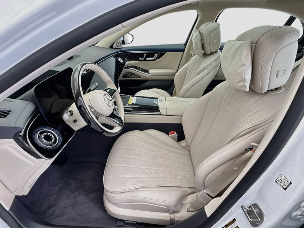 New 2027 MANUFAKTUR Moonlight White Metallic Mercedes-Benz S 500 image 18