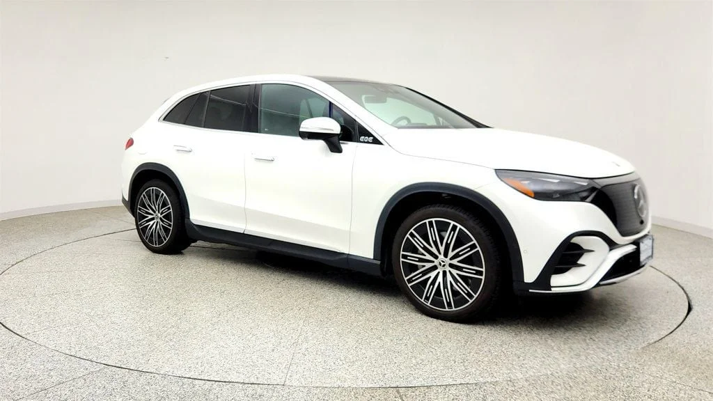 Used 2023 Polar White Mercedes-Benz EQE 350 4MATIC SUV w/ Pinnacle Package, AMG® Line & DIGITAL LIGHT image 3