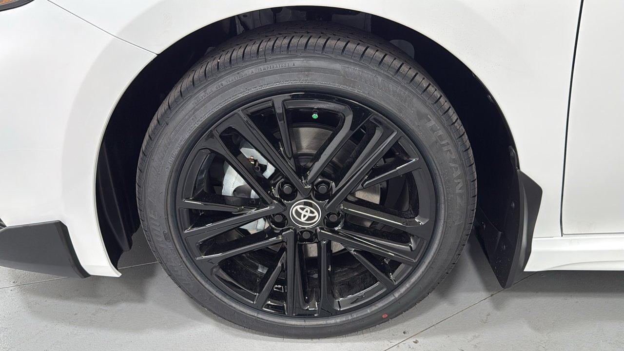 New 2026 Ice Cap Toyota  SE image 24