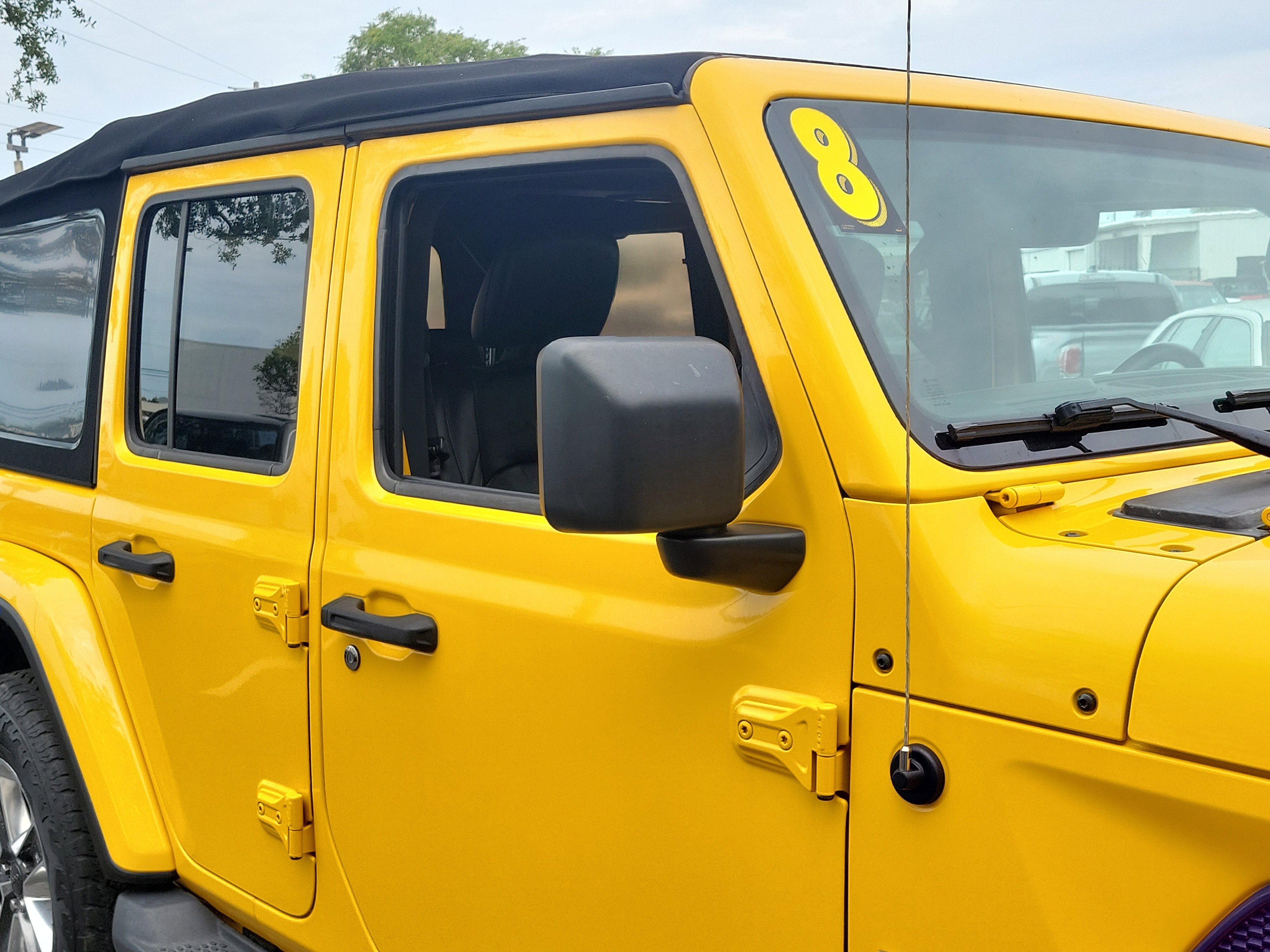 Used 2018 Hellayella Clearcoat Jeep Sahara image 9