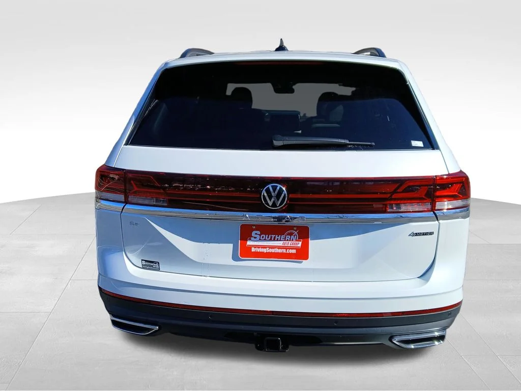 New 2026 White Volkswagen SE w/Technology image 4