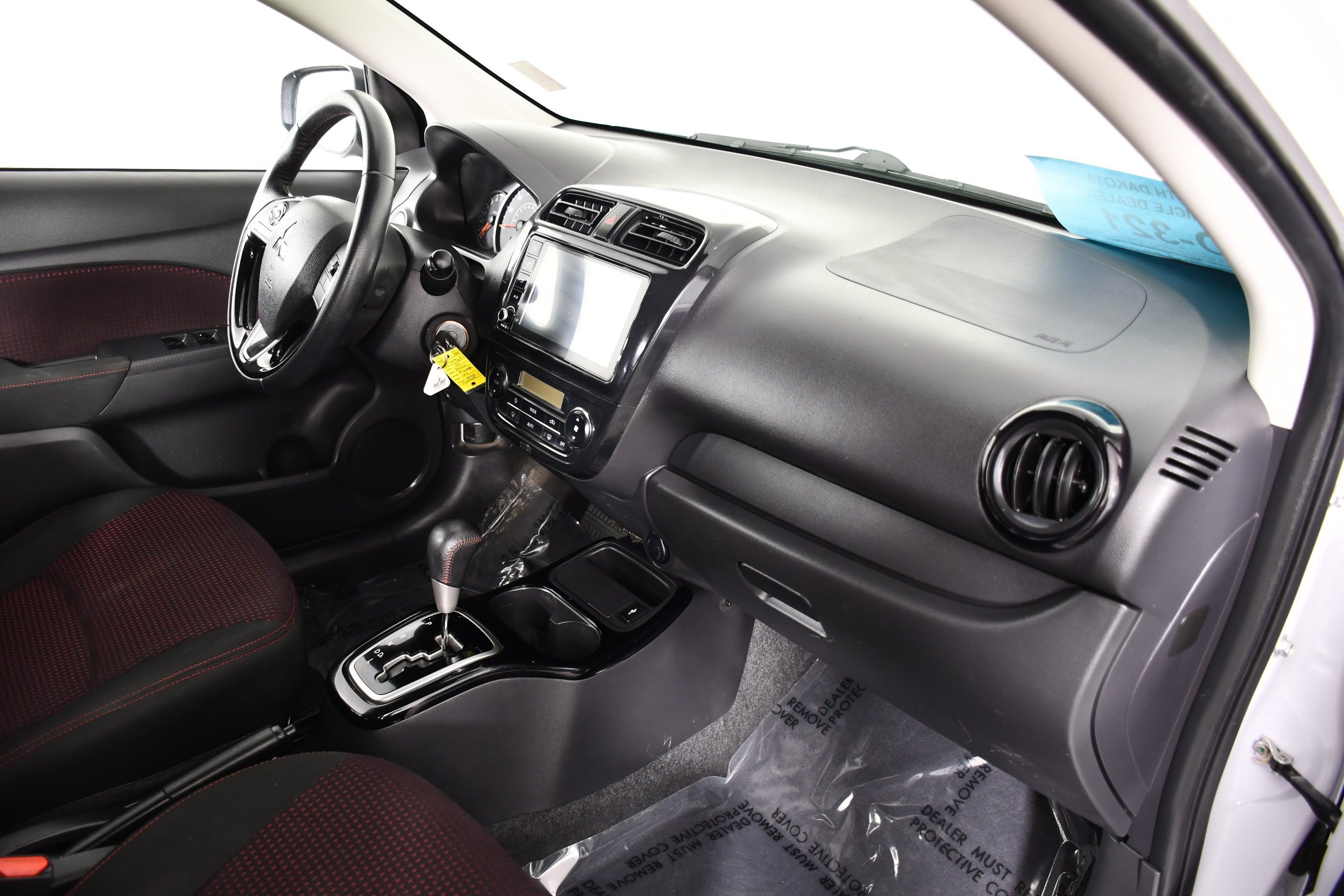 Used 2022 White Mitsubishi Black Edition image 39
