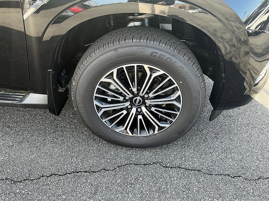 2026 Nissan Armada Platinum - Photo 8