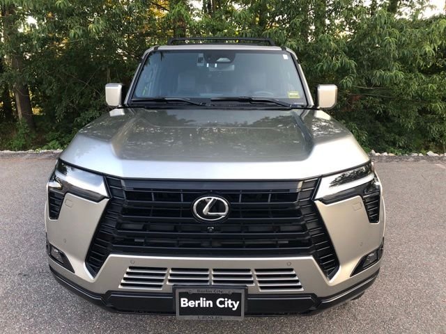 Used 2025 Silver Lexus 550 Luxury+ image 10