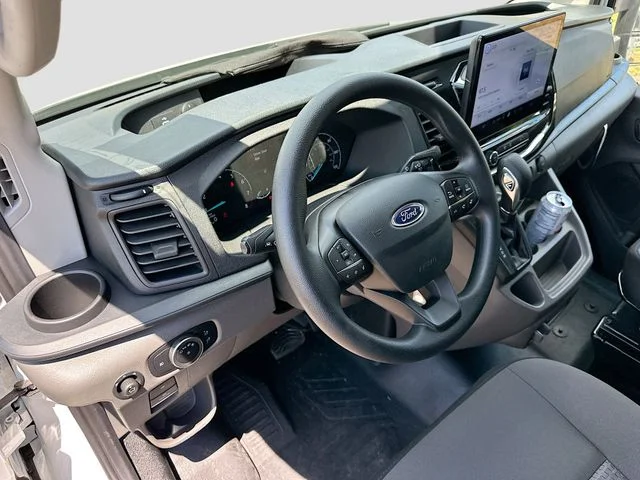 New 2025 Oxford White Ford Base image 6