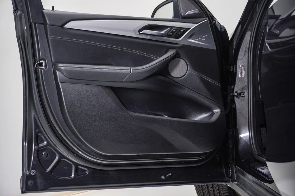 Used 2023 Dark Graphite BMW xDrive30i image 25