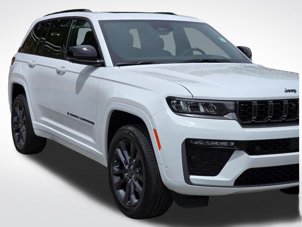 New 2026 Bright White Clear-Coat Exterior Paint Jeep Limited Reserve image 38