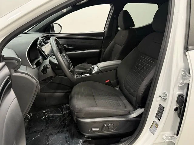 Used 2024 White Hyundai SEL image 15