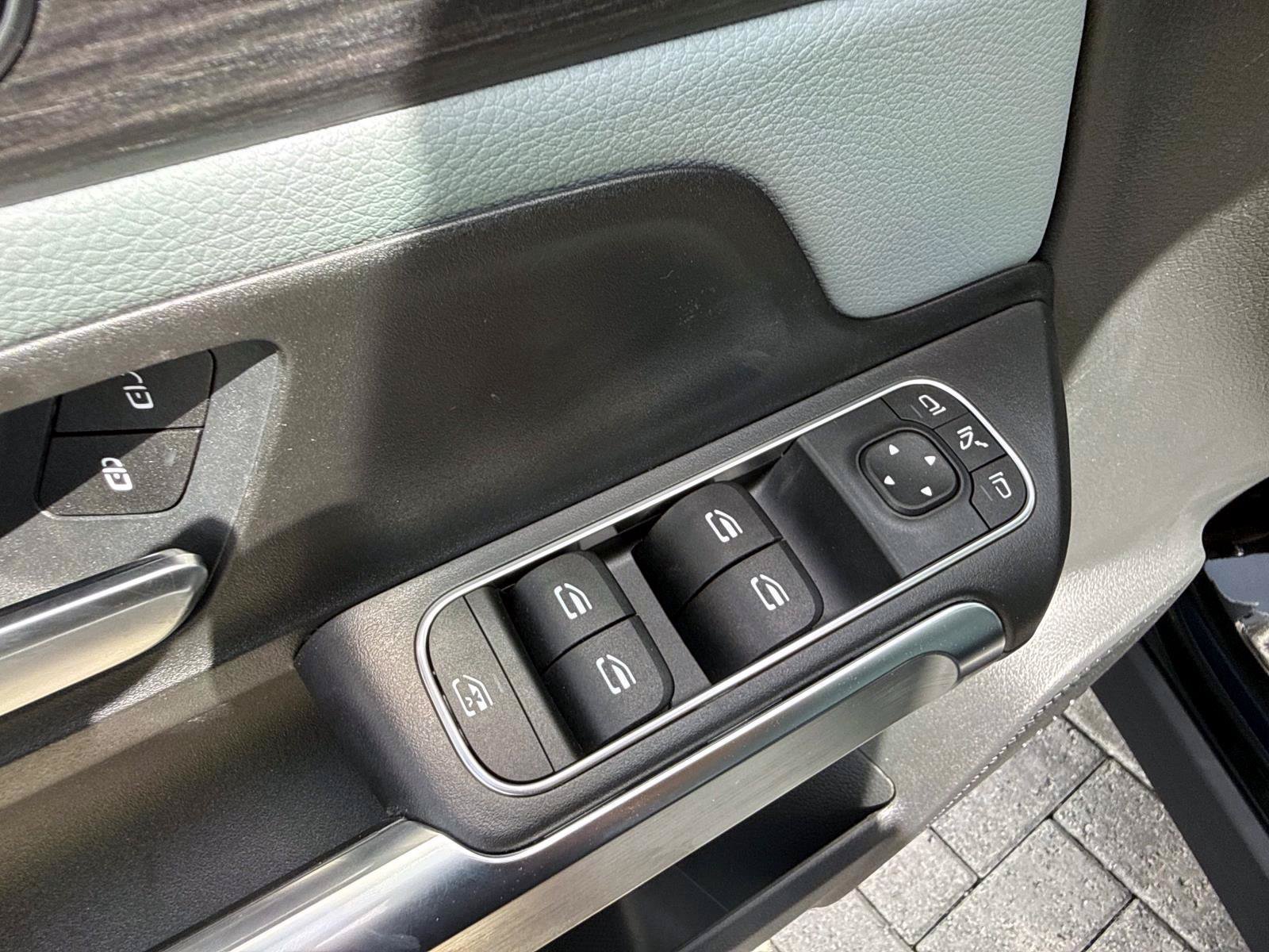 New 2026 Black Mercedes-Benz 250 SUV image 19