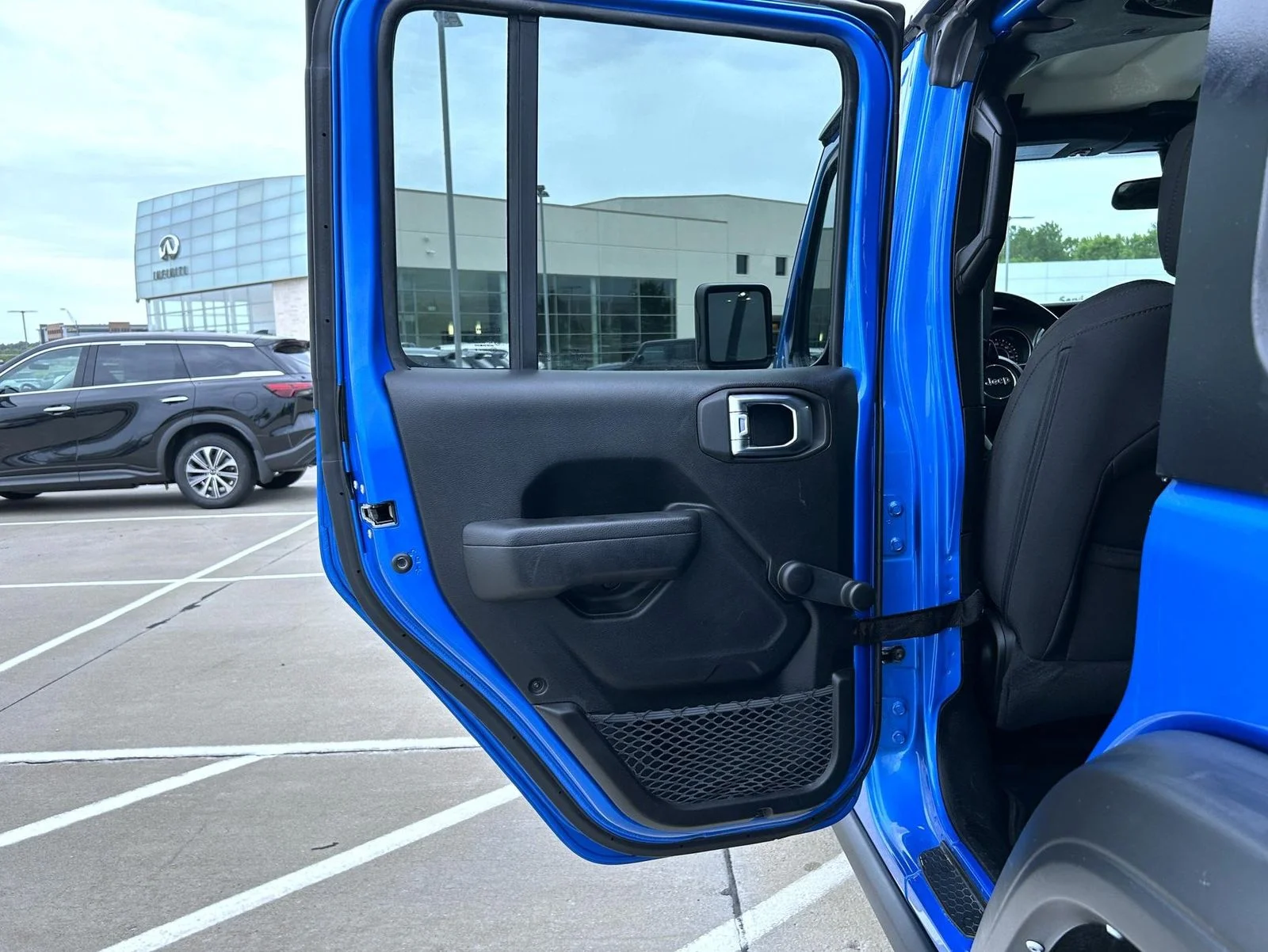 Used 2023 Blue Jeep Willys image 20