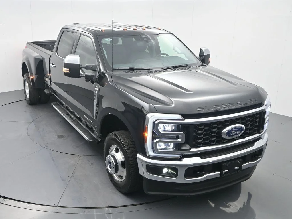 New 2026 Agate Black Metallic Ford F-350® Lariat® image 24