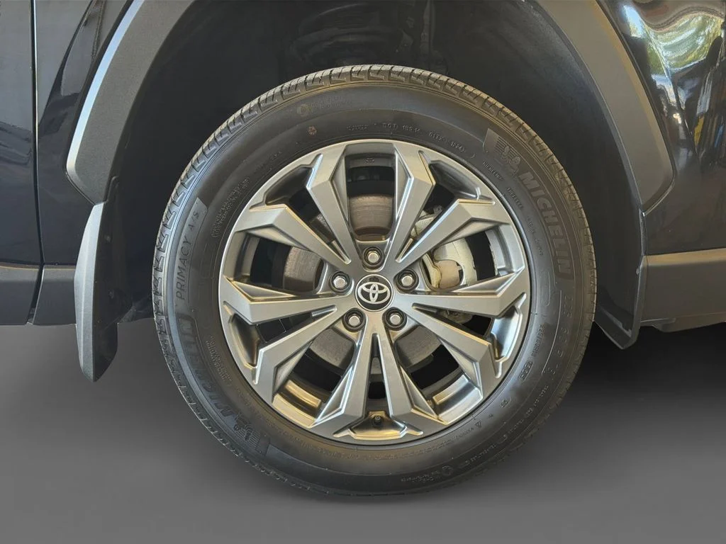 Used 2024 Black Toyota XLE Premium image 8