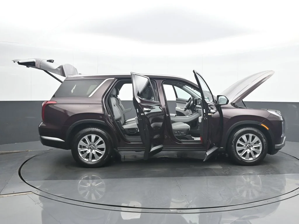 Used 2025 Red Hyundai SEL image 36
