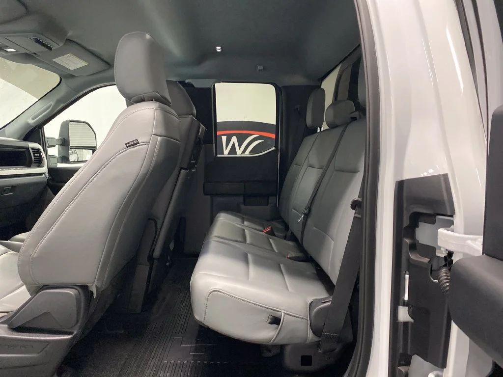 Used 2023 Oxford White Ford XL image 15