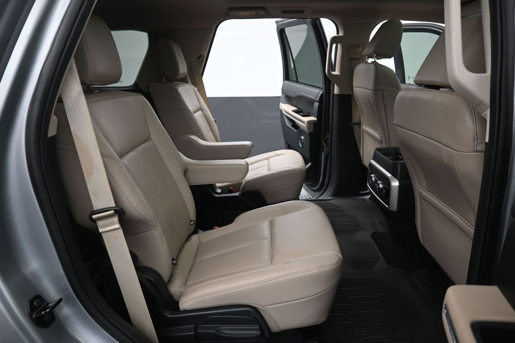 Used 2022 Silver Ford XLT image 23