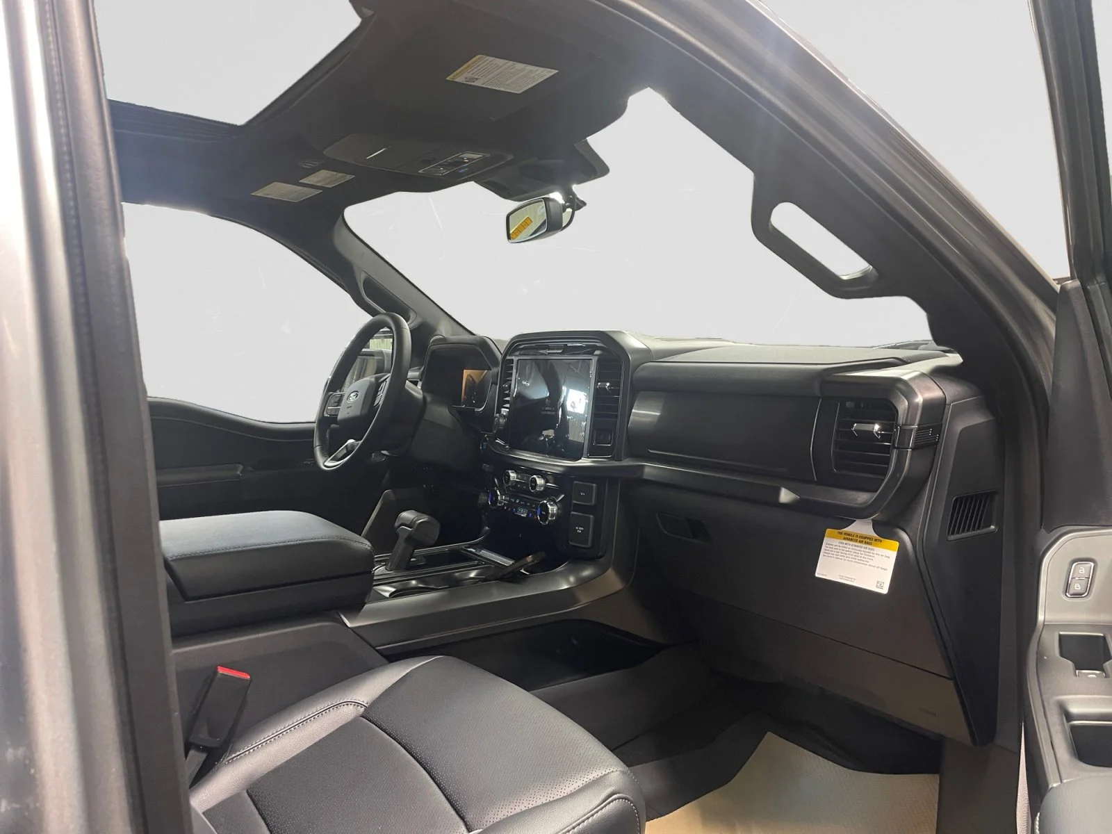 New 2026 Iconic Silver Metallic Ford Lariat image 11