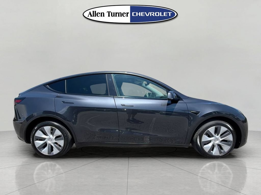 Used 2024  Tesla Long Range image 3