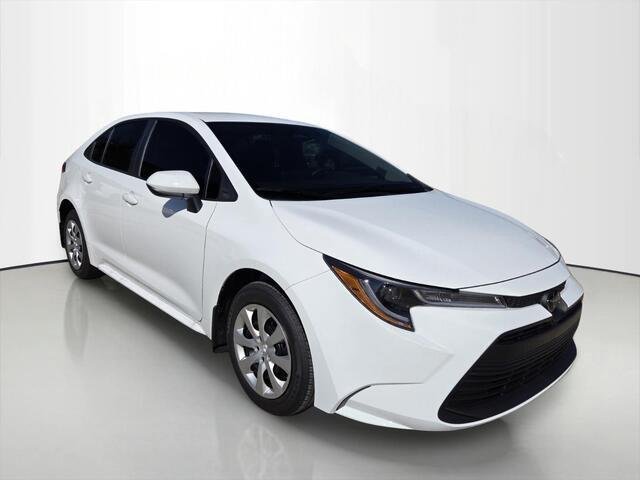 Used 2026 Ice Cap Toyota LE image 6