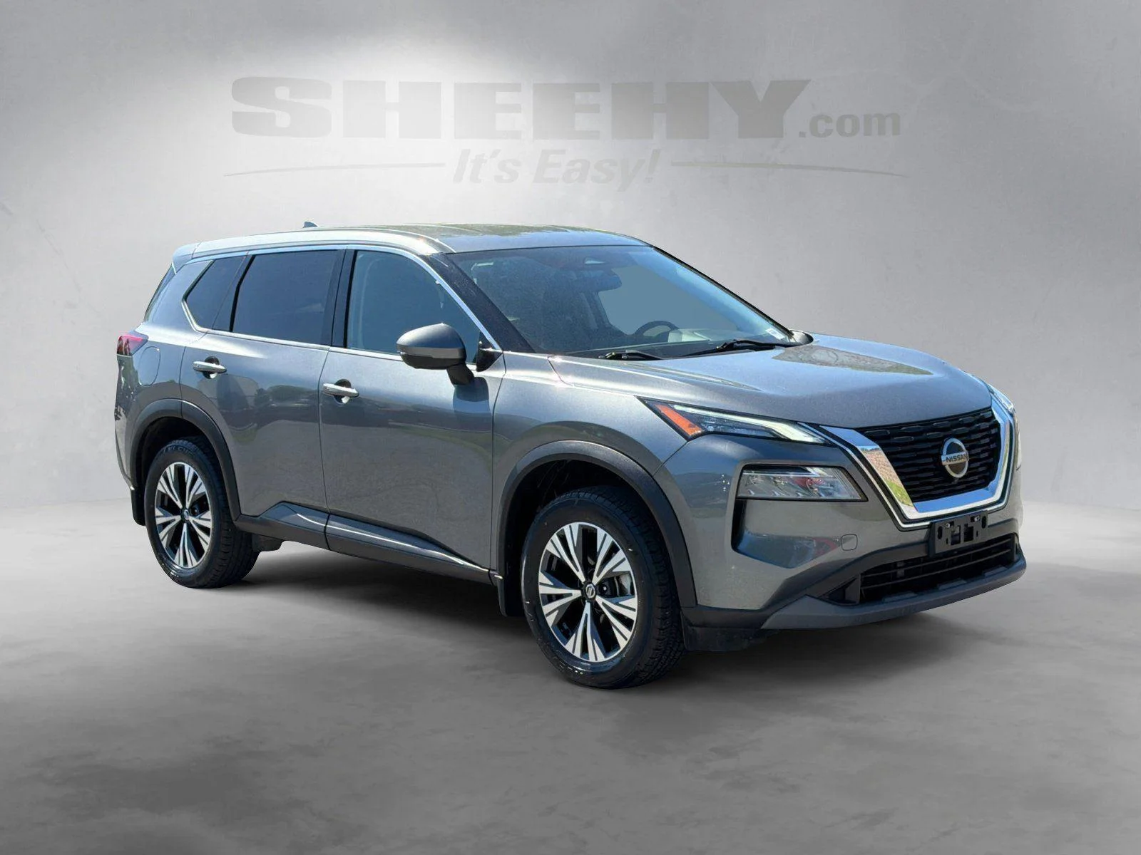 Used 2021 Gun Metallic Nissan SV image 2