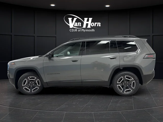 New 2026 Sting-Gray Clearcoat Jeep Limited image 4