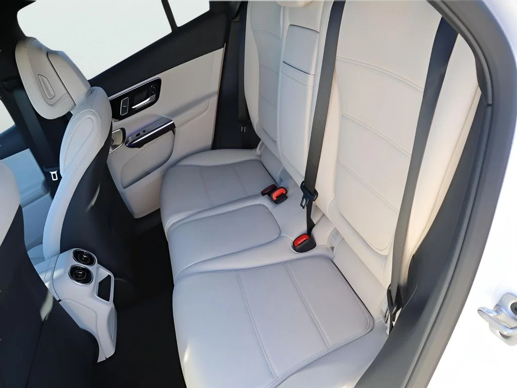Certified Used 2026 Polar White Mercedes-Benz GLC 300 image 22