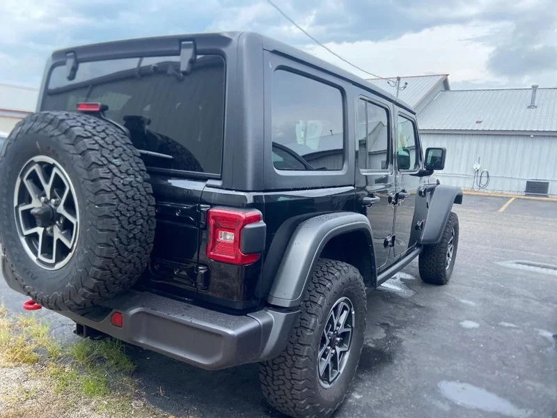 Used 2026 Black Clearcoat Jeep Rubicon image 5