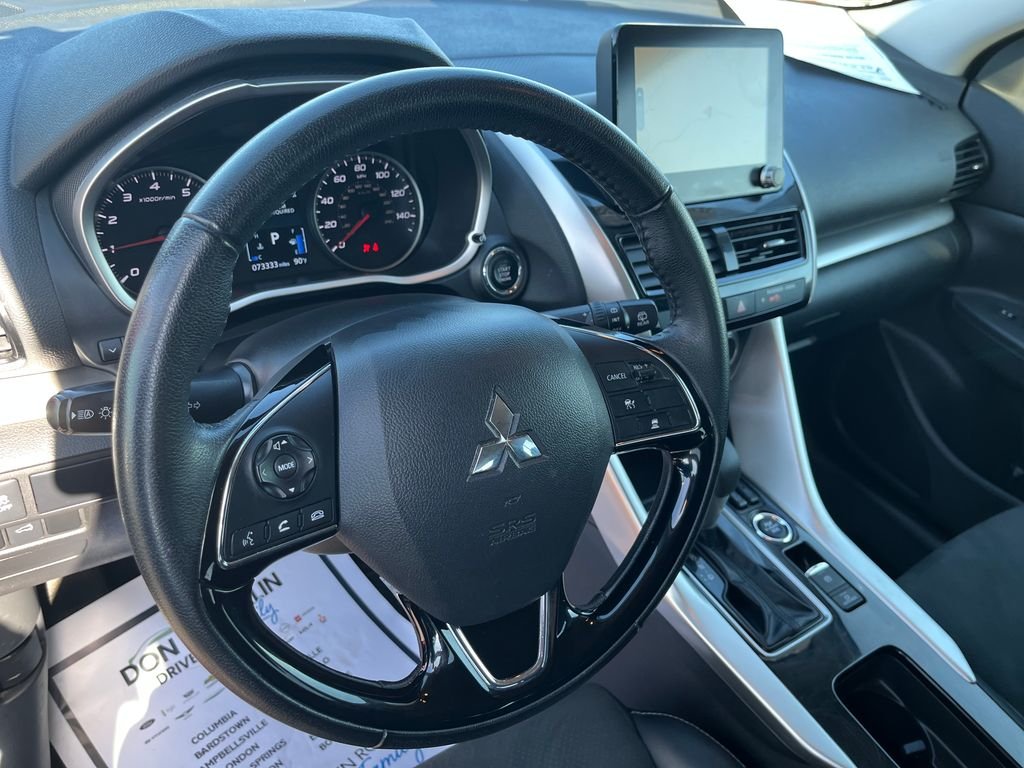Used 2024 Silver Mitsubishi SE image 14