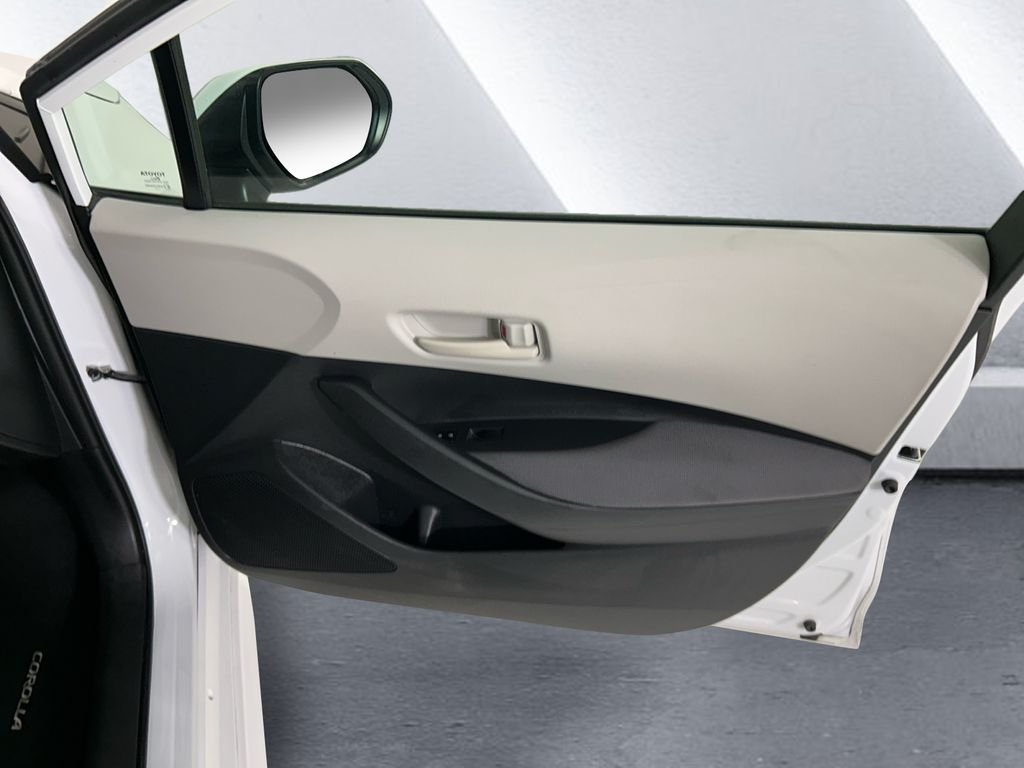 Used 2023 White Toyota LE image 15