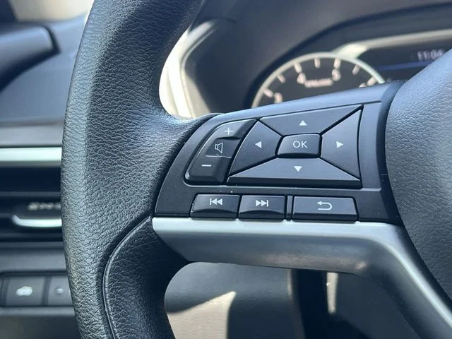 Used 2024 Gray Nissan 2.5 SV image 27