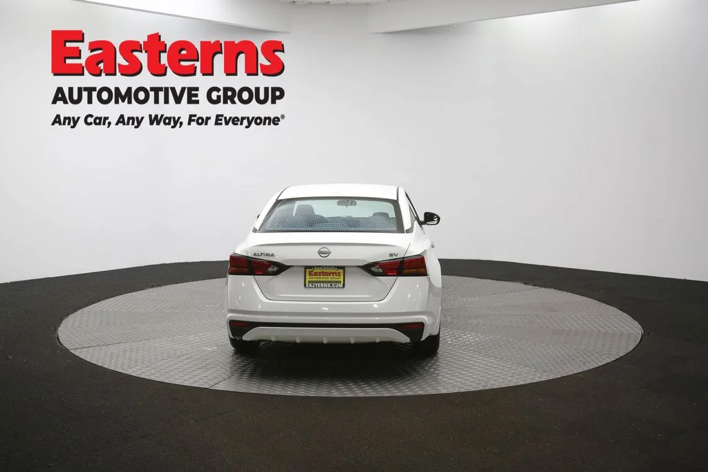 Used 2024 White Nissan 2.5 SV image 36