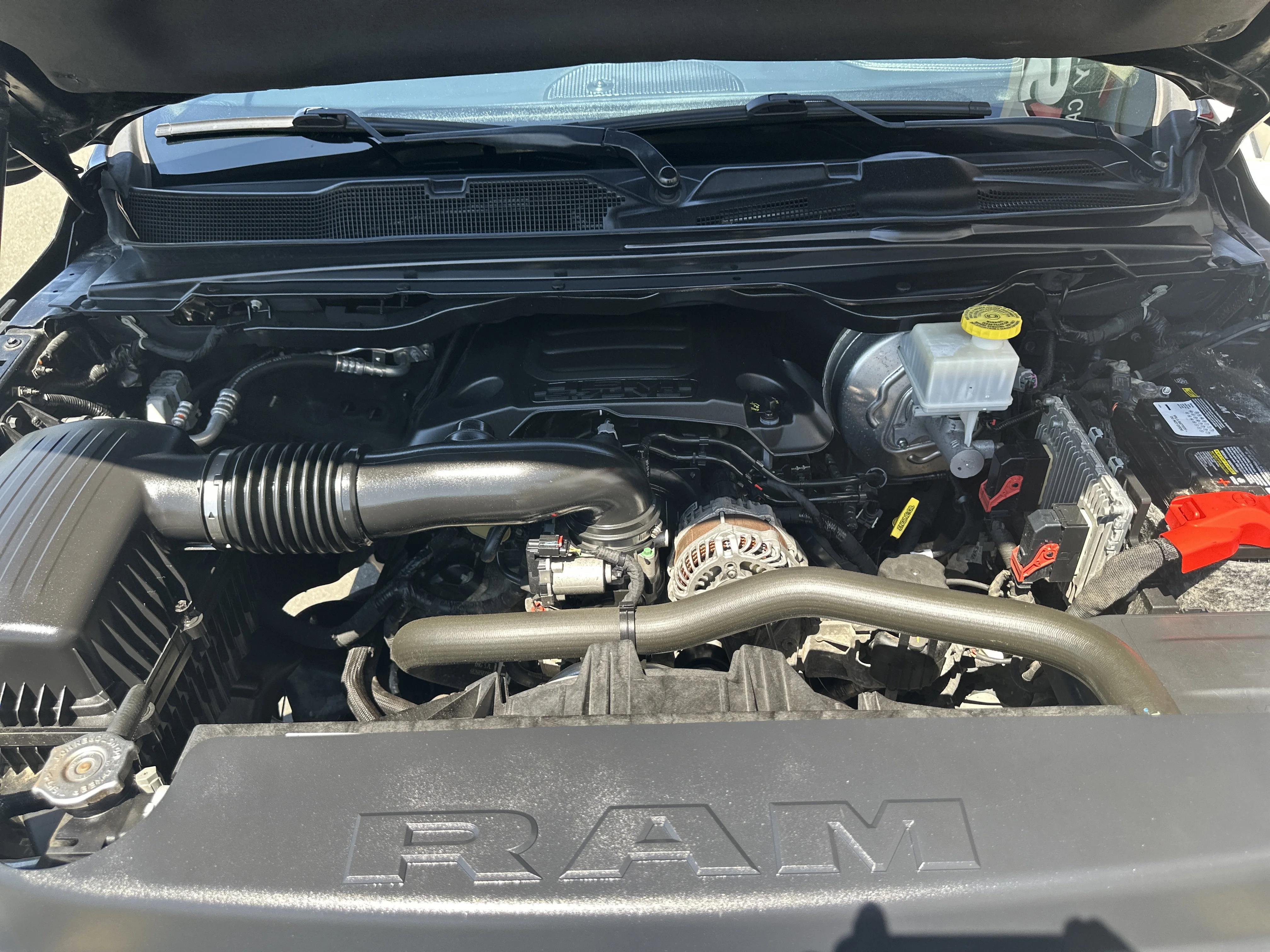 Used 2020 Diamond Black Crystal Pearlcoat Ram Laramie image 45