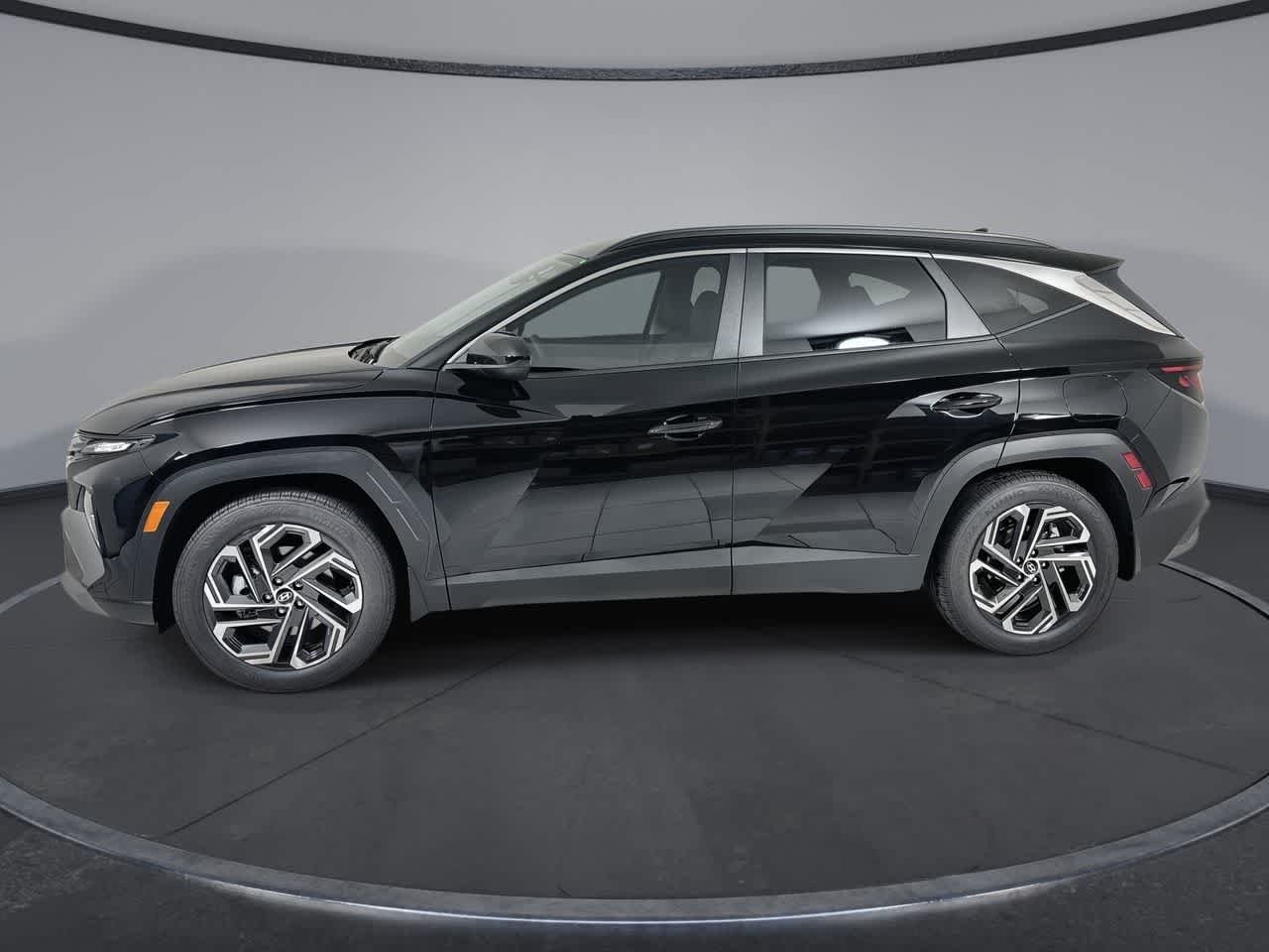 New 2026 Phantom Black Hyundai SEL Plus FWD image 5