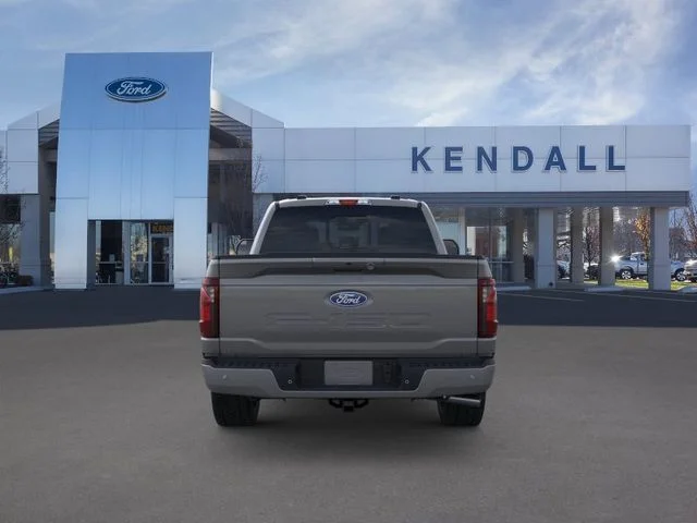 New 2026 Carbonized Gray Metallic Ford XLT image 5