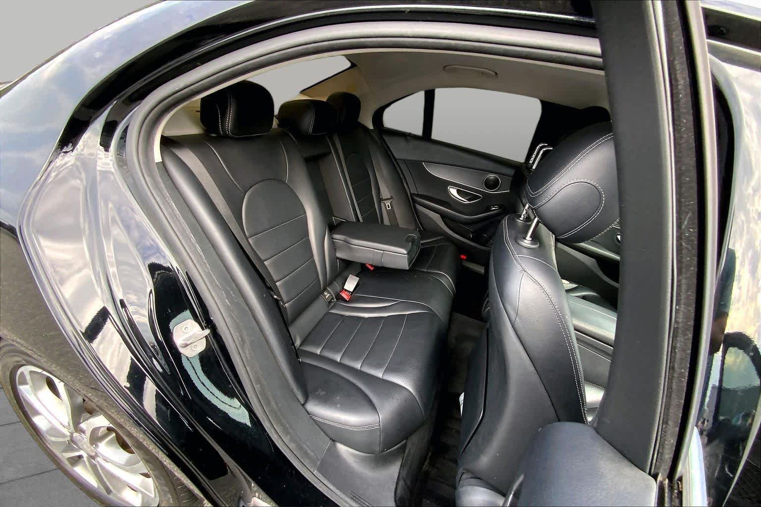 Used 2017  Mercedes-Benz C 300 image 16