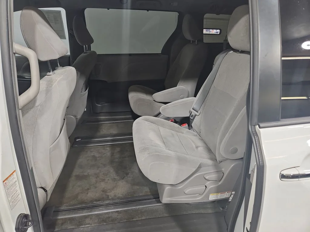 Used 2019 White Toyota LE image 24