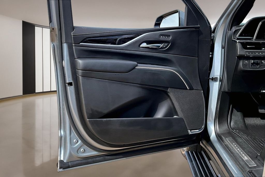 Used 2023 Silver Cadillac Sport image 18