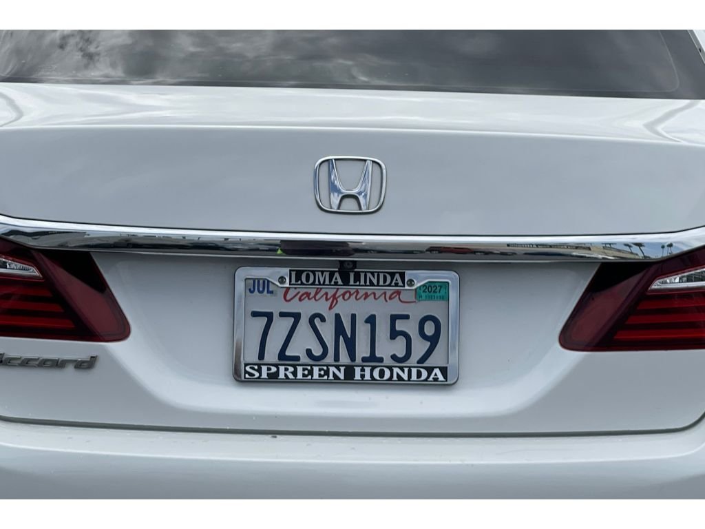 Used 2017 White Orchid Pearl Honda EX image 15